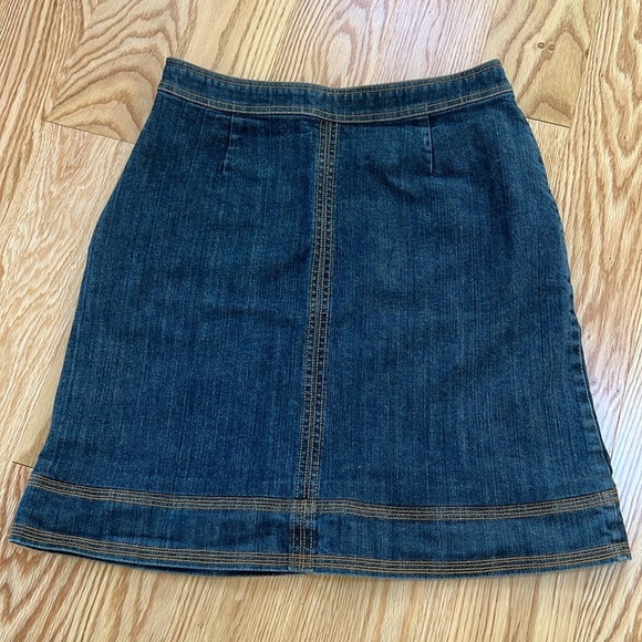 Boden SZ 8L denim skirt with stitching. - Picture 3 of 7